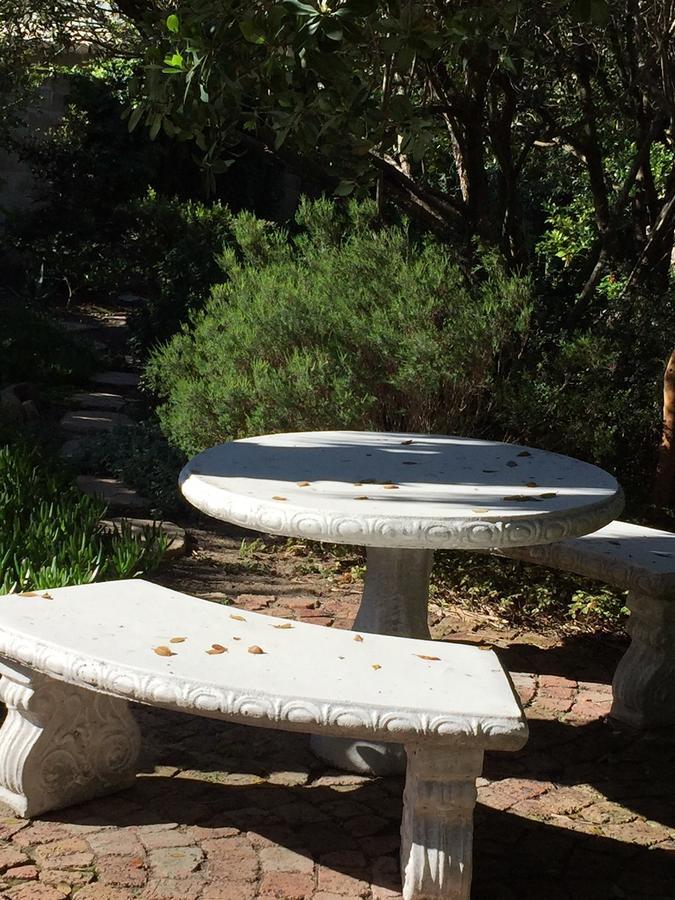 Haven Of Peace And Garden Cottage Hermanus Bagian luar foto